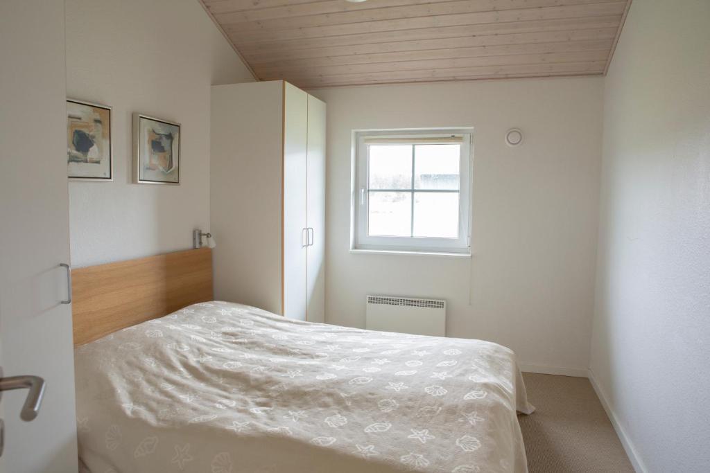 Landal Seawest Resort Norre Nebel Room photo
